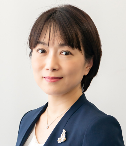 西 経子 氏
